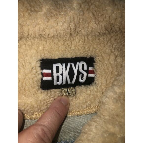 BKYS Sherpa Lined Distressed Patches Dirty Wash Jean Jacket Large - Picture 3 of 8
